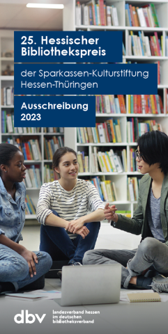 Cover der Ausschreibung Hessischer Bibliothekspreis. Jugendliche reden in der Bibliothek.