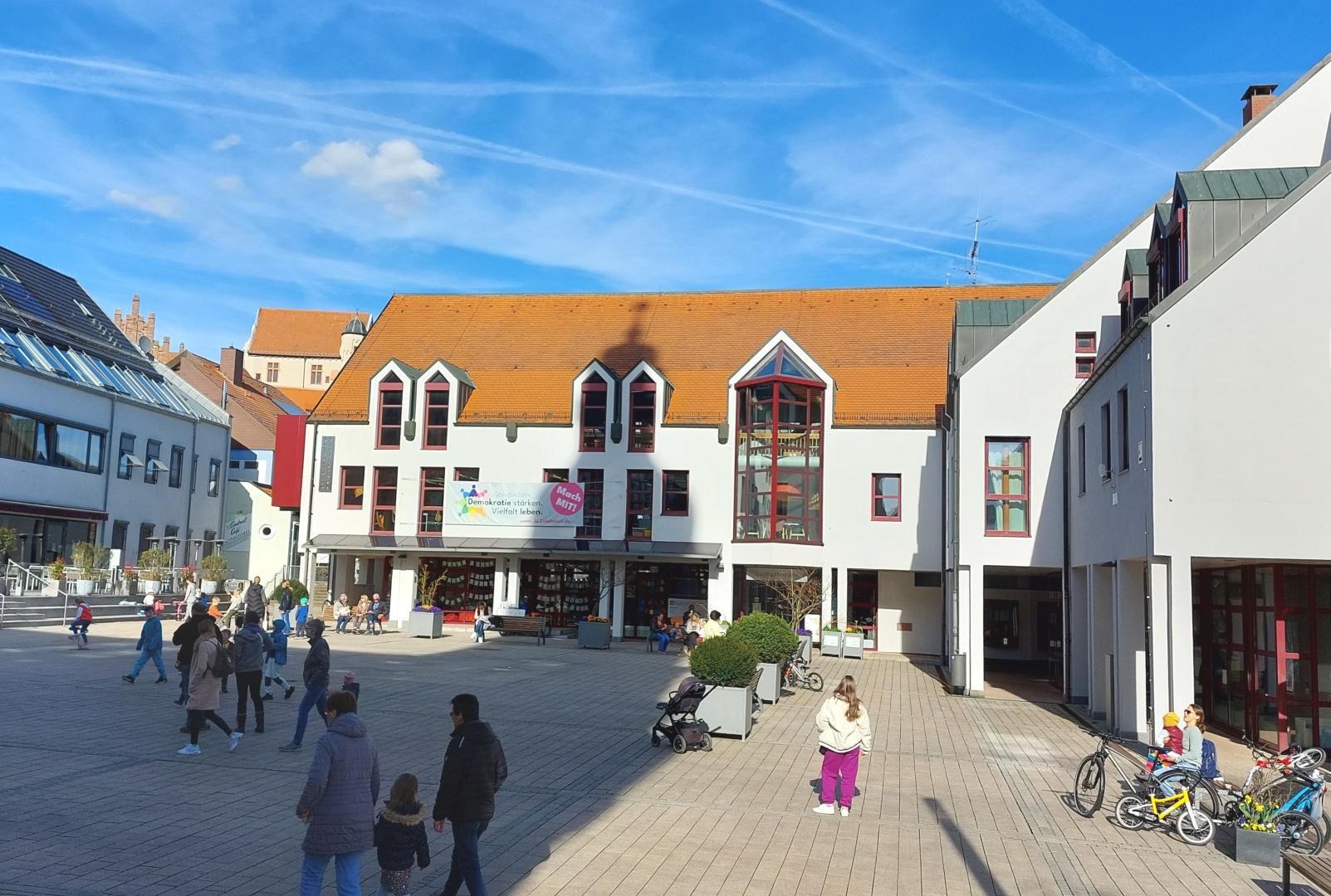 Außenansicht der Stadtbibliothek Alzenau