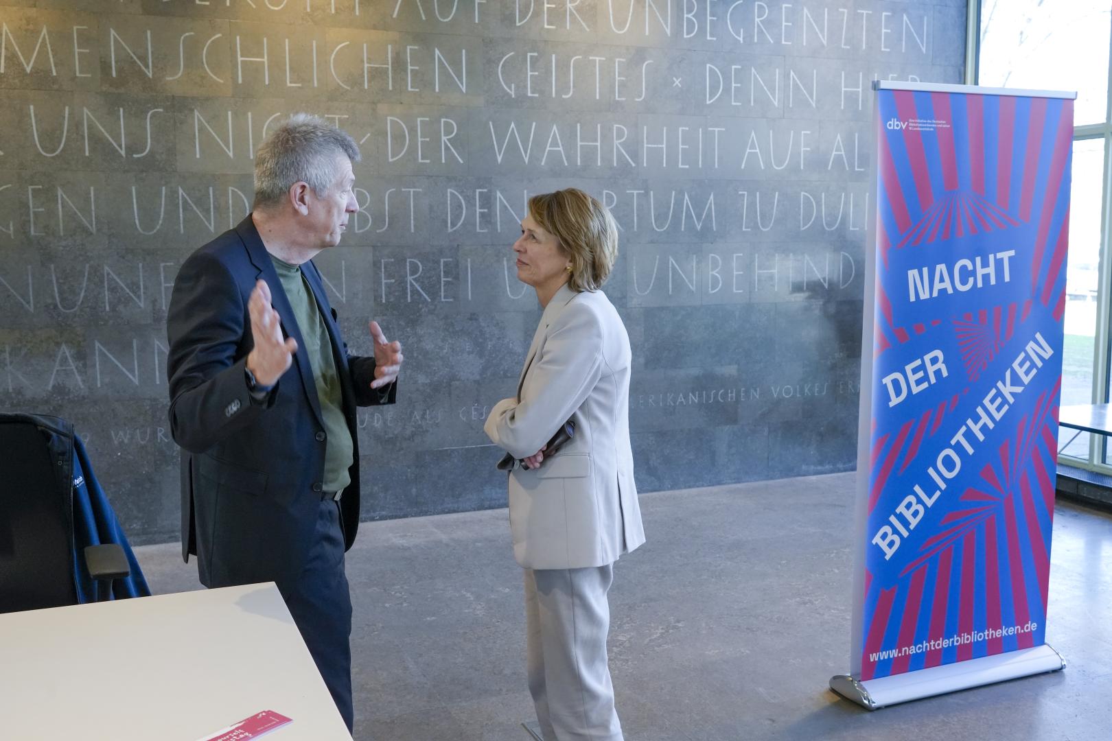 Gespräch in der AGB