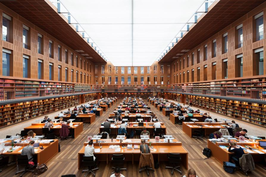 Lesesaal der SLUB Dresden 