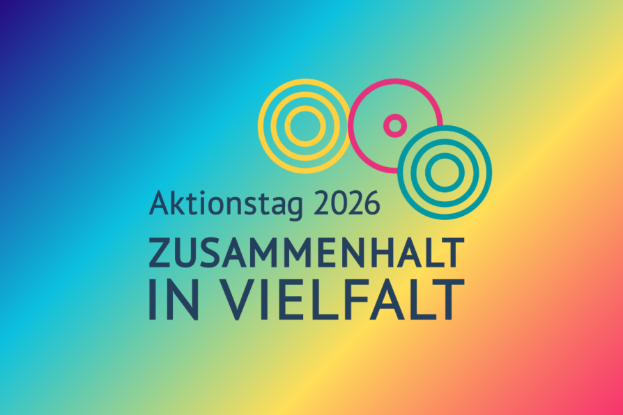 Regenbogenverlauf mit Logo Aktionstag Zusammnehalt in Vielfalt 2026