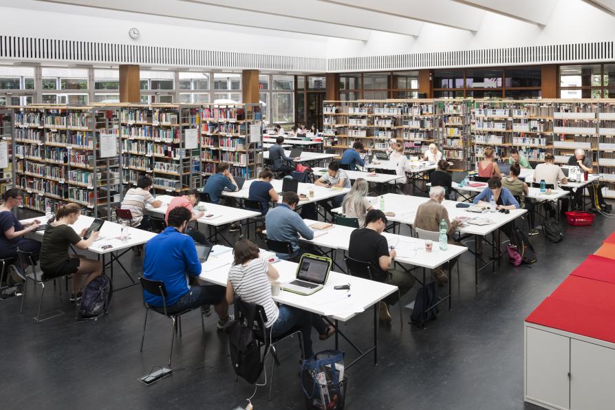 Arbeitsraum in der zlb